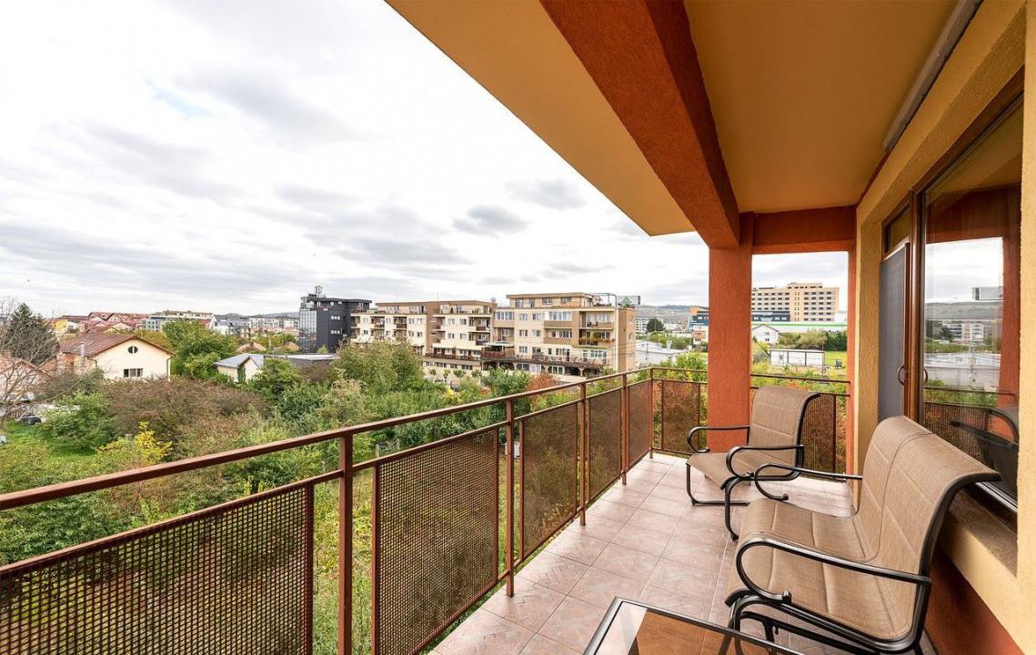 Apartament cu parcare subterana zona Calea Turzii