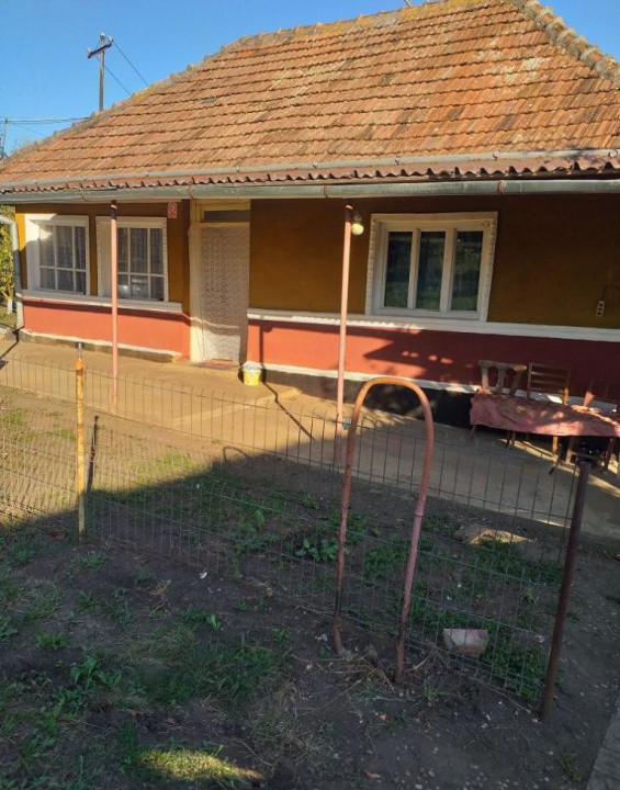 Teren intravilan 1800mp | Casa 2 camere