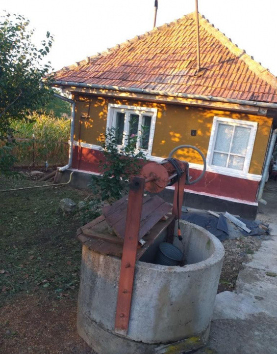 Teren intravilan 1800mp | Casa 2 camere